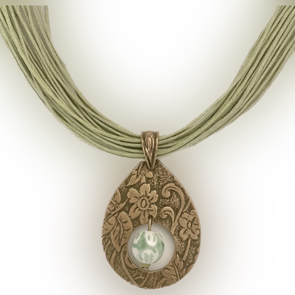 COLDWATER CREEK Teardrop Gold Pendant Glass Floral Bead Green MultiCord Necklace